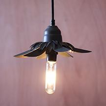 HANGING TIN LEAVES PENDANT/FEATHERED TOP