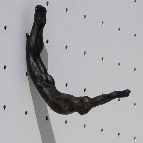 WALL DIVER
