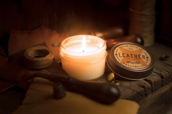 LEATHER 4 OZ SOY CANDLE