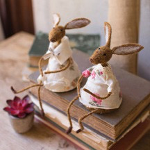 FELT RABBIT SHELF SITTER