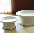 CERAMIC PEDESTAL TRAY ANTIQUE GREEN