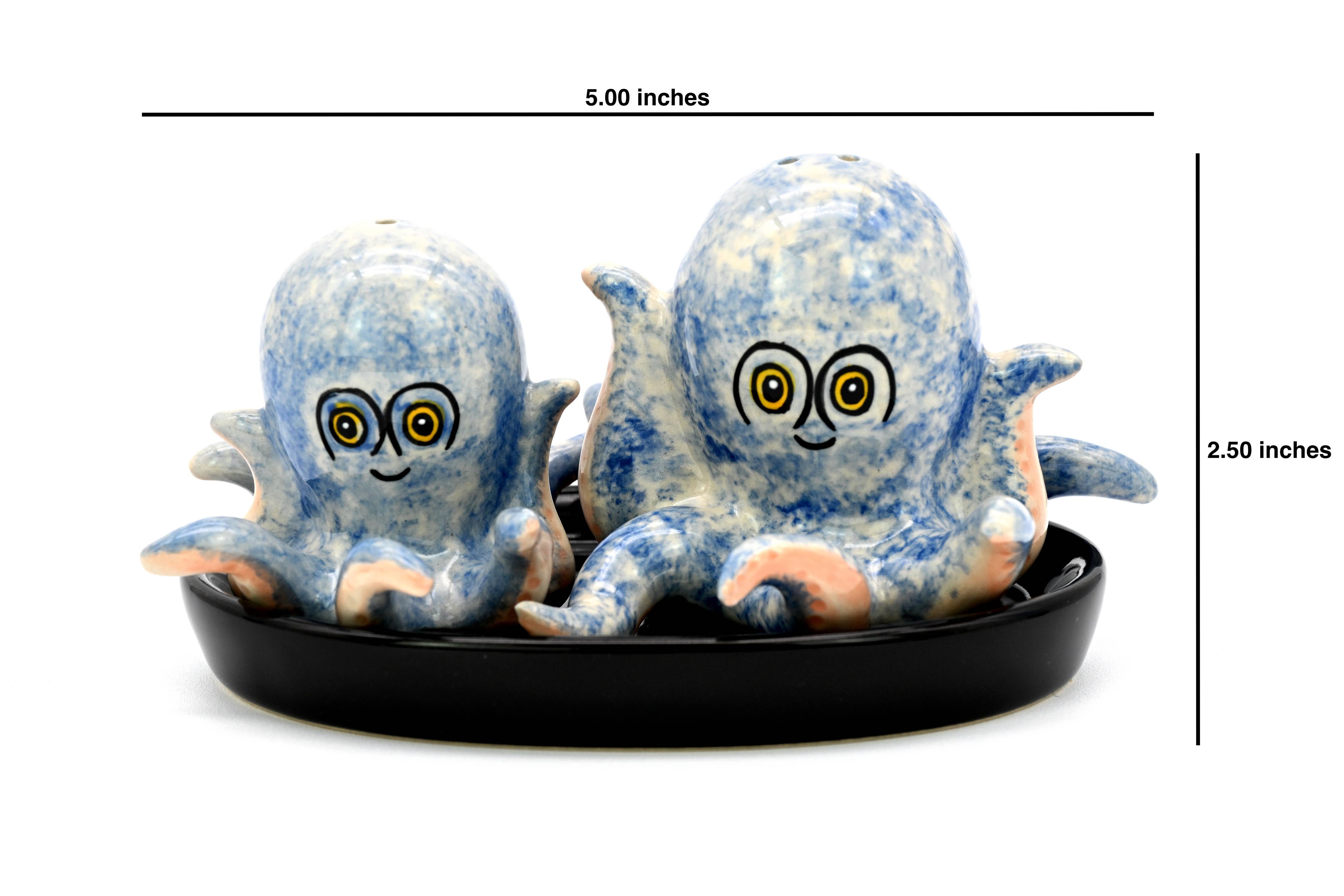 SP918 SALT AND PEPPER SHAKER Octopus and black ceramic tray