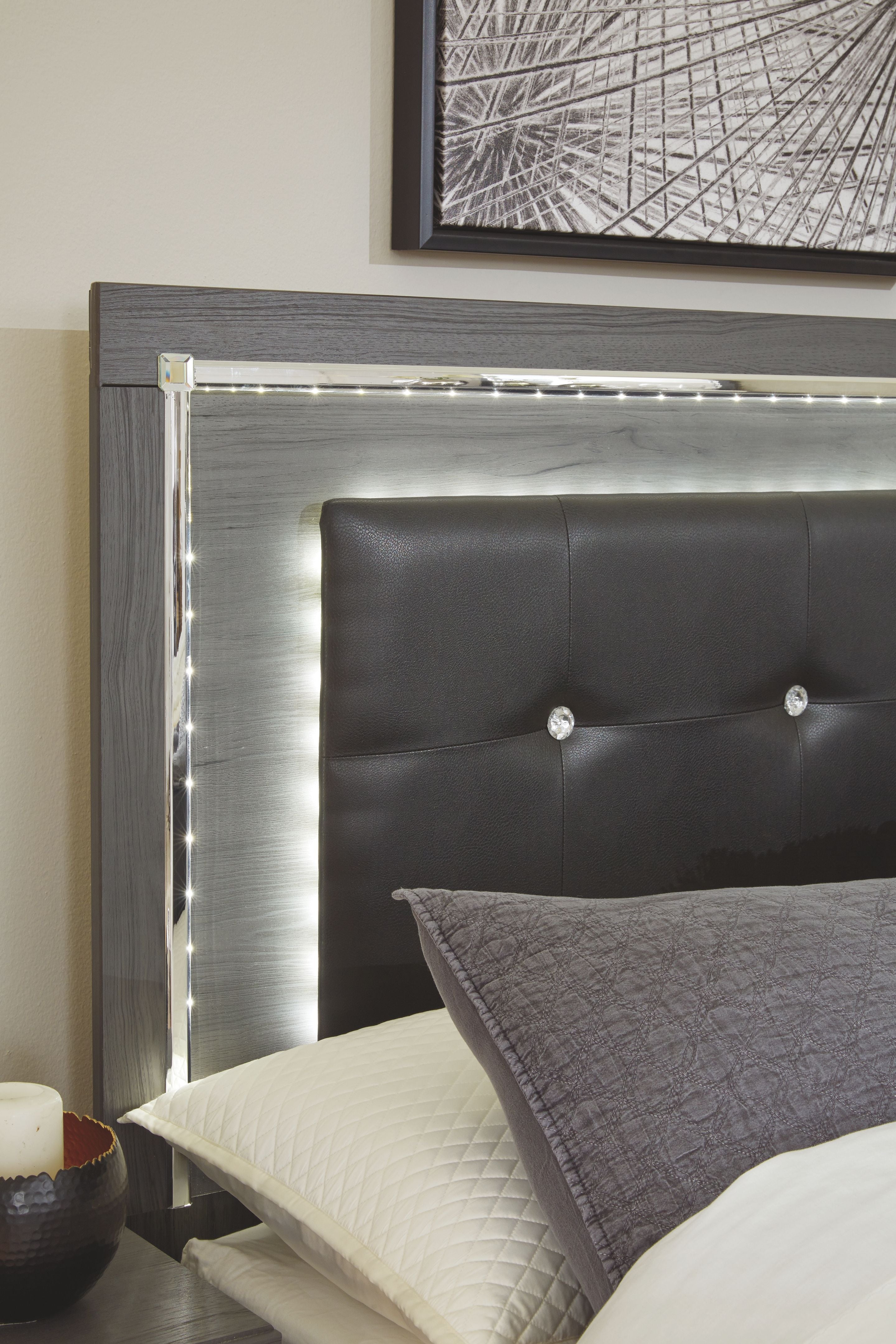 Lodanna - Storage Bed Set