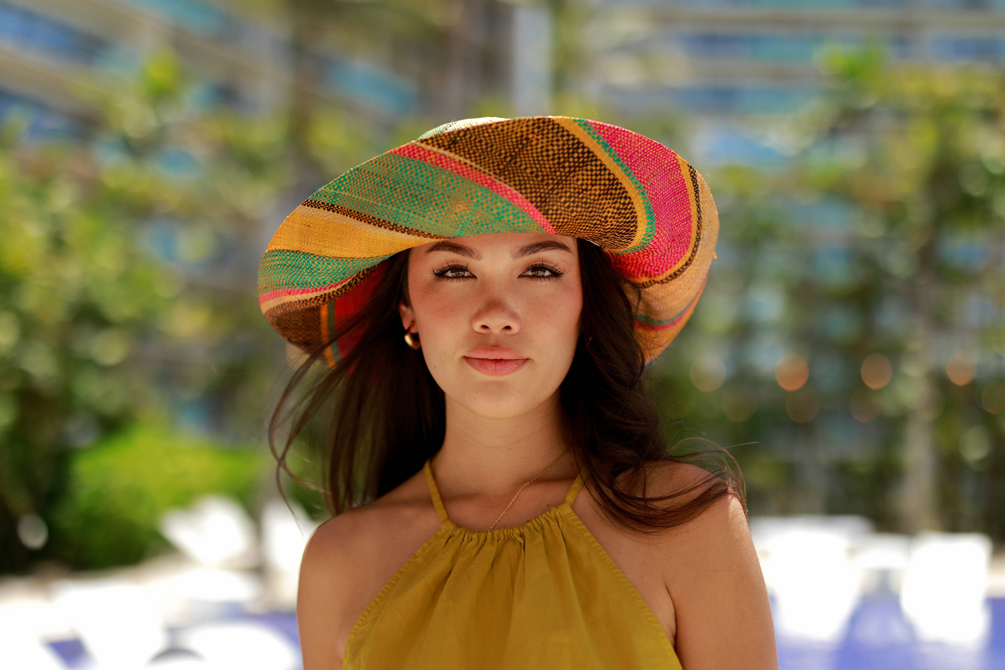 Sun Hats: Colored Stripes Packable 5" & 7" Brim Raffia Straw: 7"Brim / Black Swirl