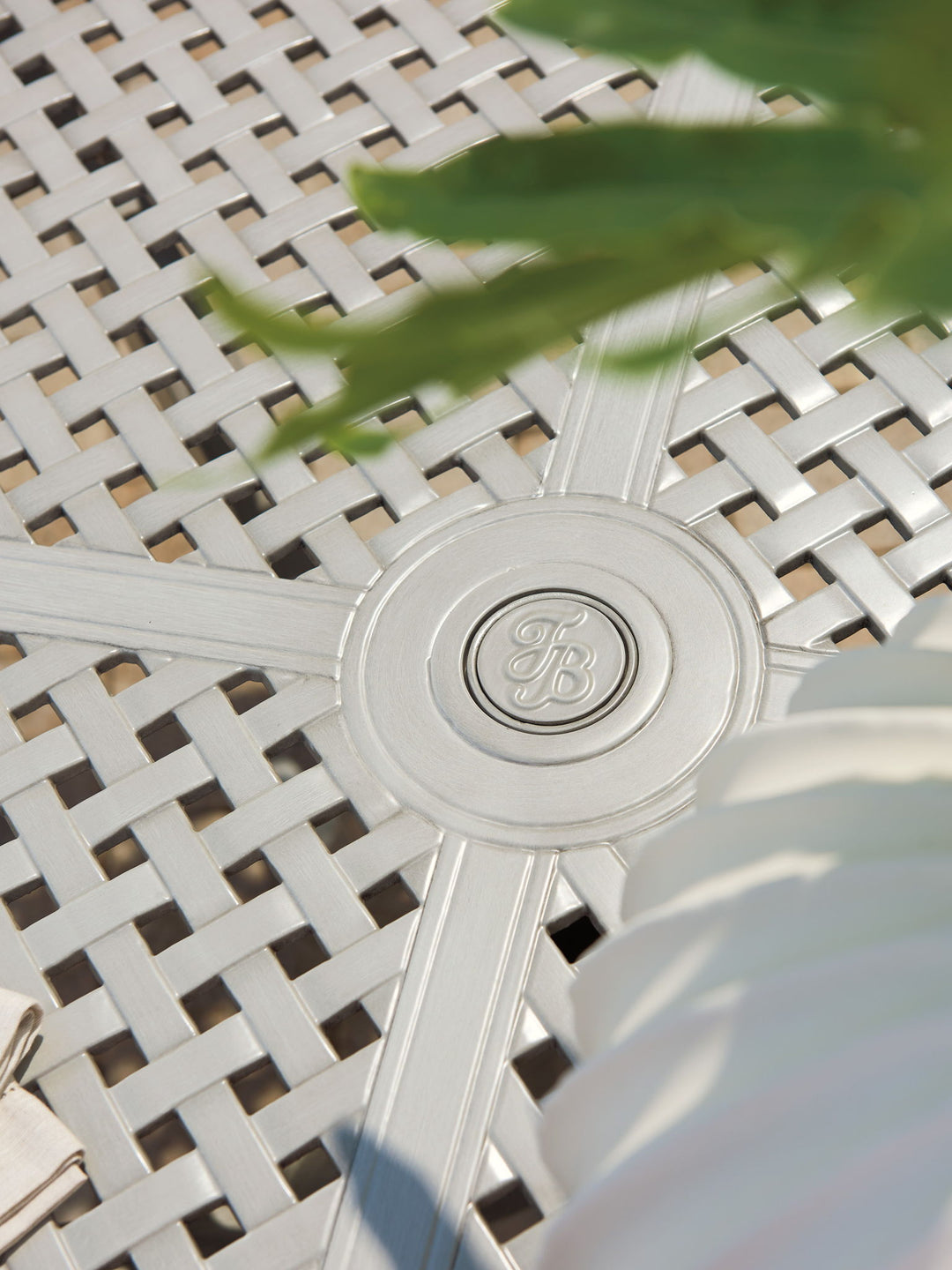Silver Sands - Round Dining Table - Pearl Silver