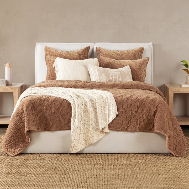 Elms - Velvet Quilt