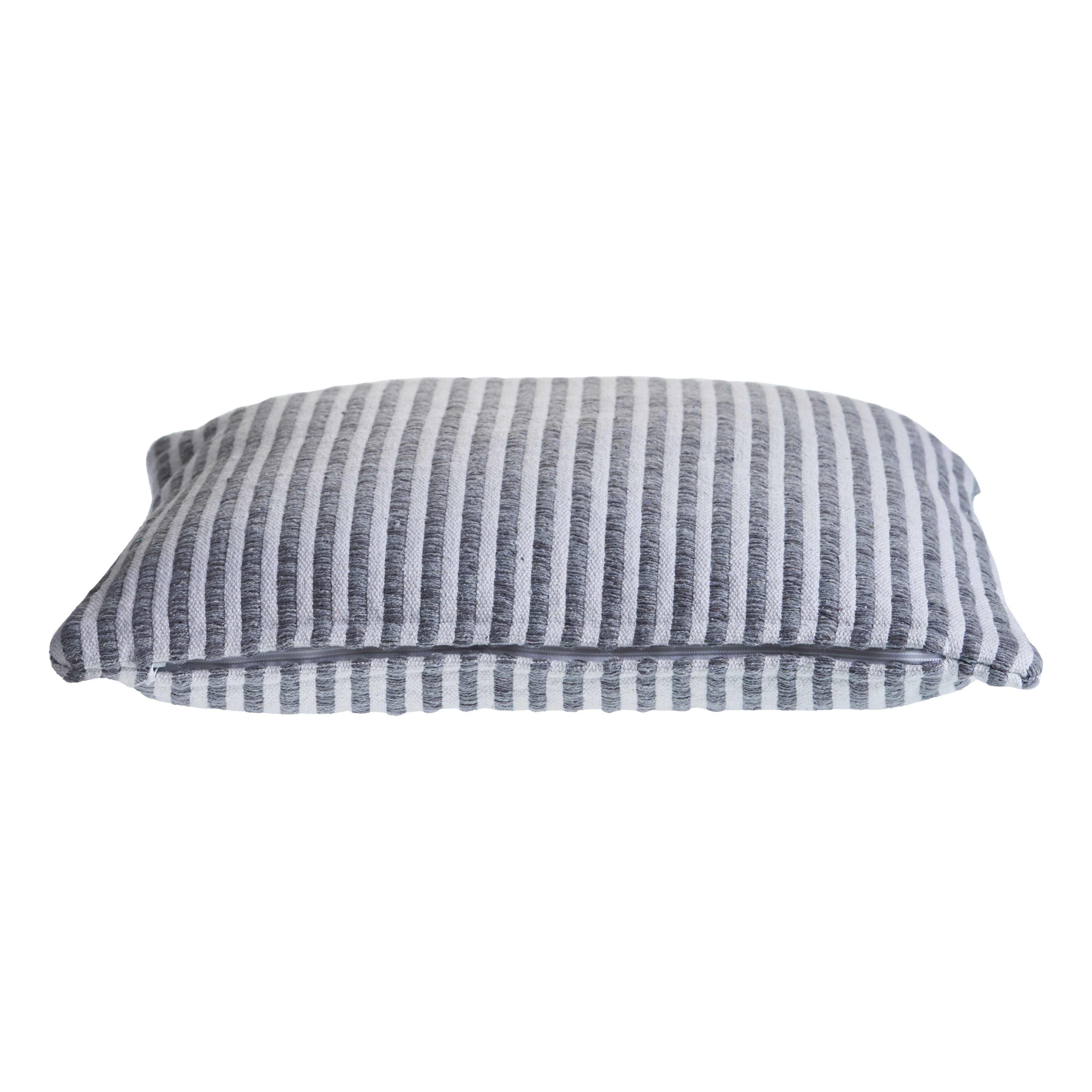 Metropolitan Striped Throw Pillow: Gray/Cream / Poly Filled