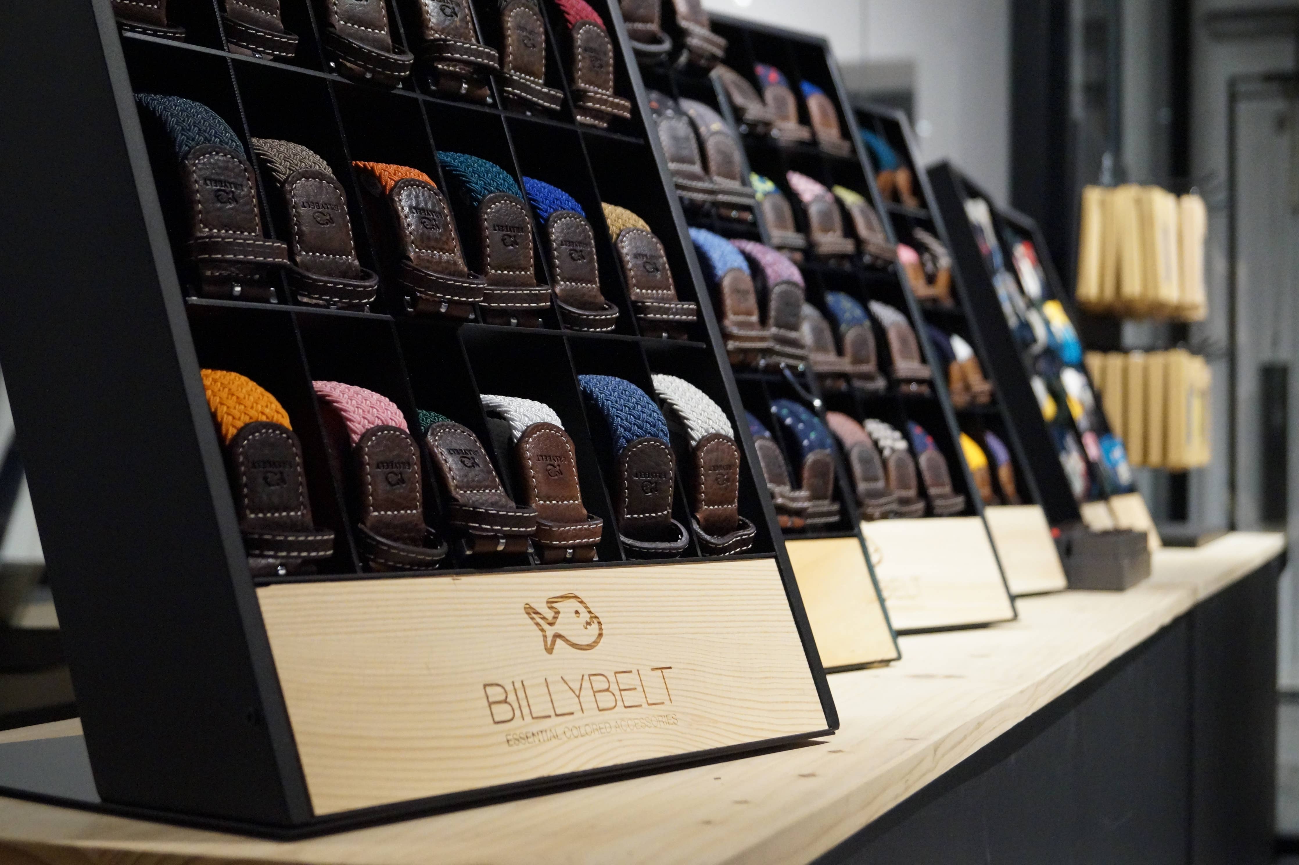 Metal belts display