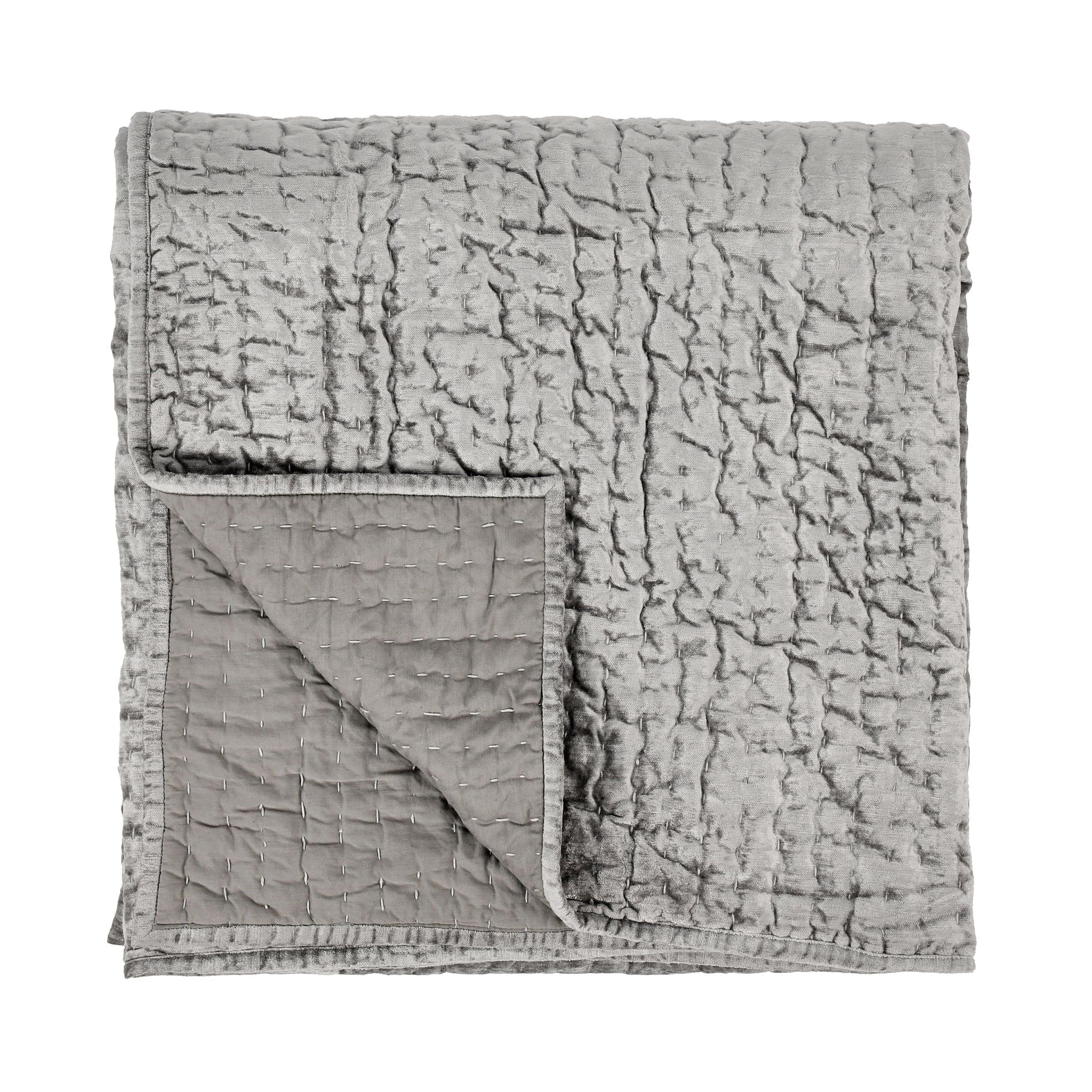 Bari - Velvet Quilt - Gray