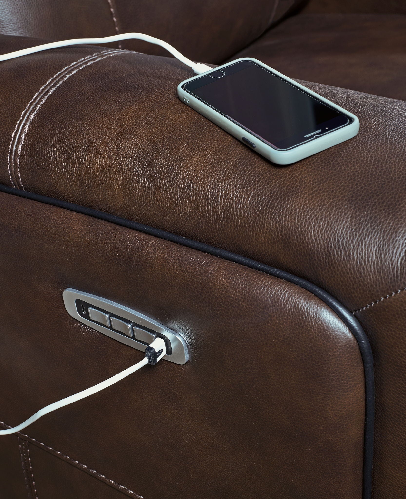 Gravier - Power Reclining Loveseat With Console / Adjustable Headrest - Cordova