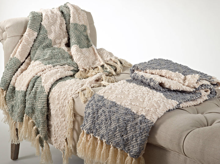 Nubby Design Striped Throw: 50"x60" / Grey