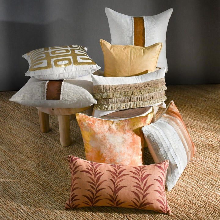 Villa Classics - Steam Pillow 26' x 26'