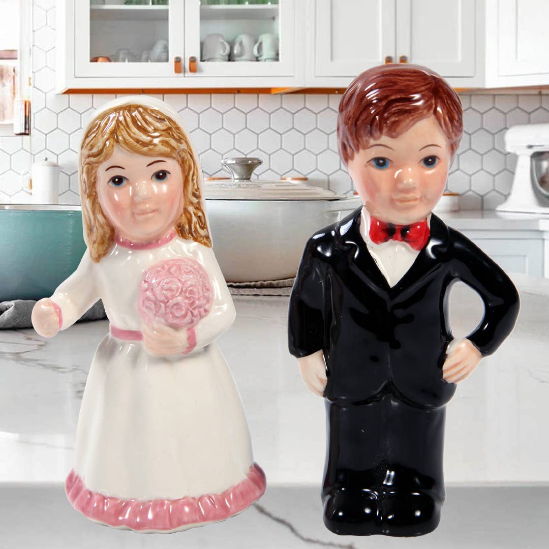 Wedding Couple Salt and Pepper Shaker Set