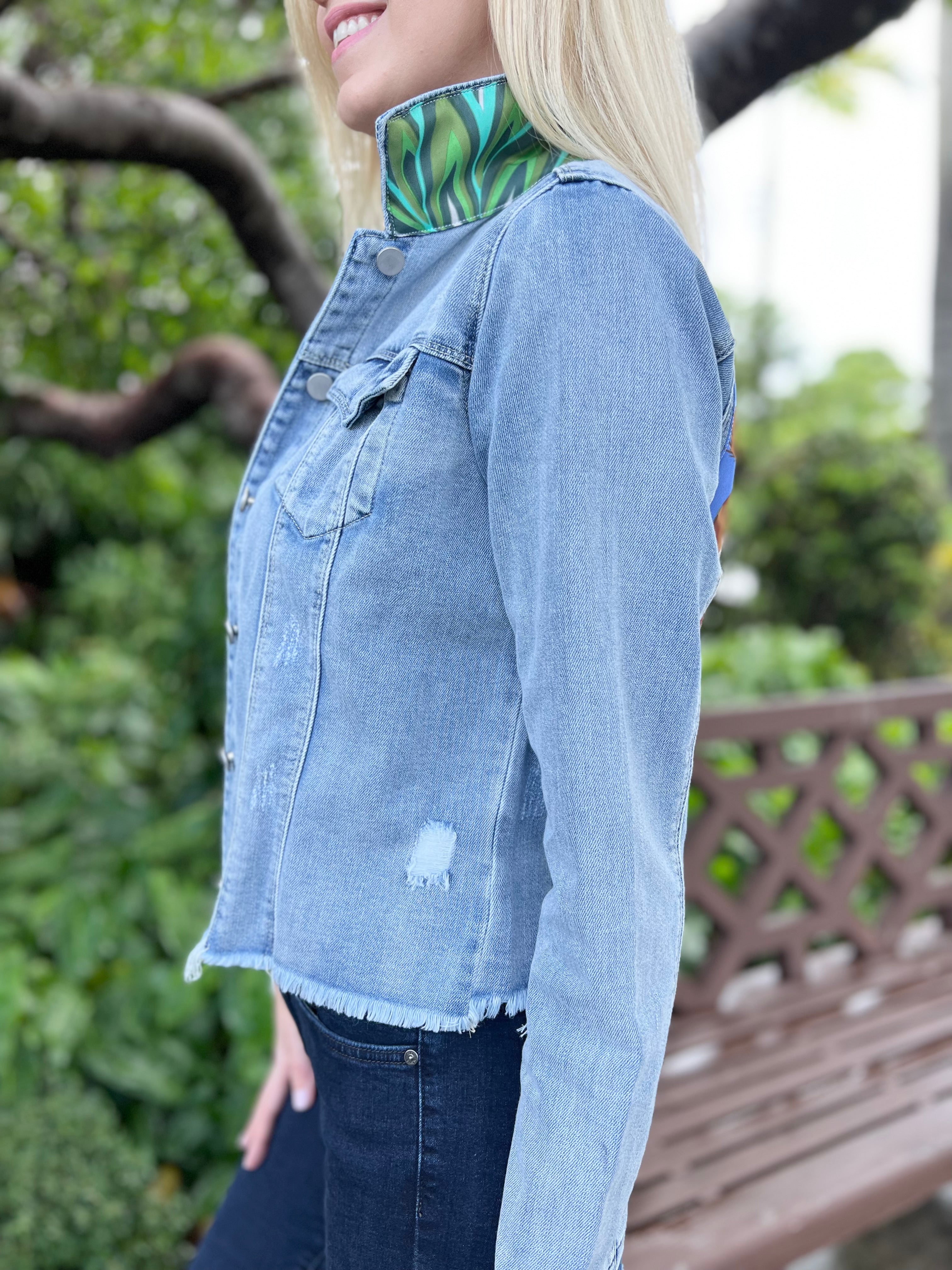 The Light Denim Jacket / Giraffe in the Garden