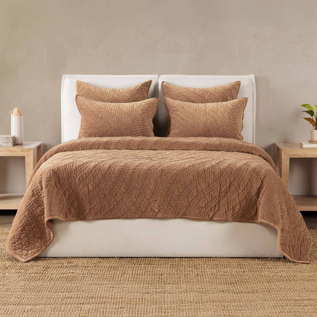 Elms - Velvet Quilt