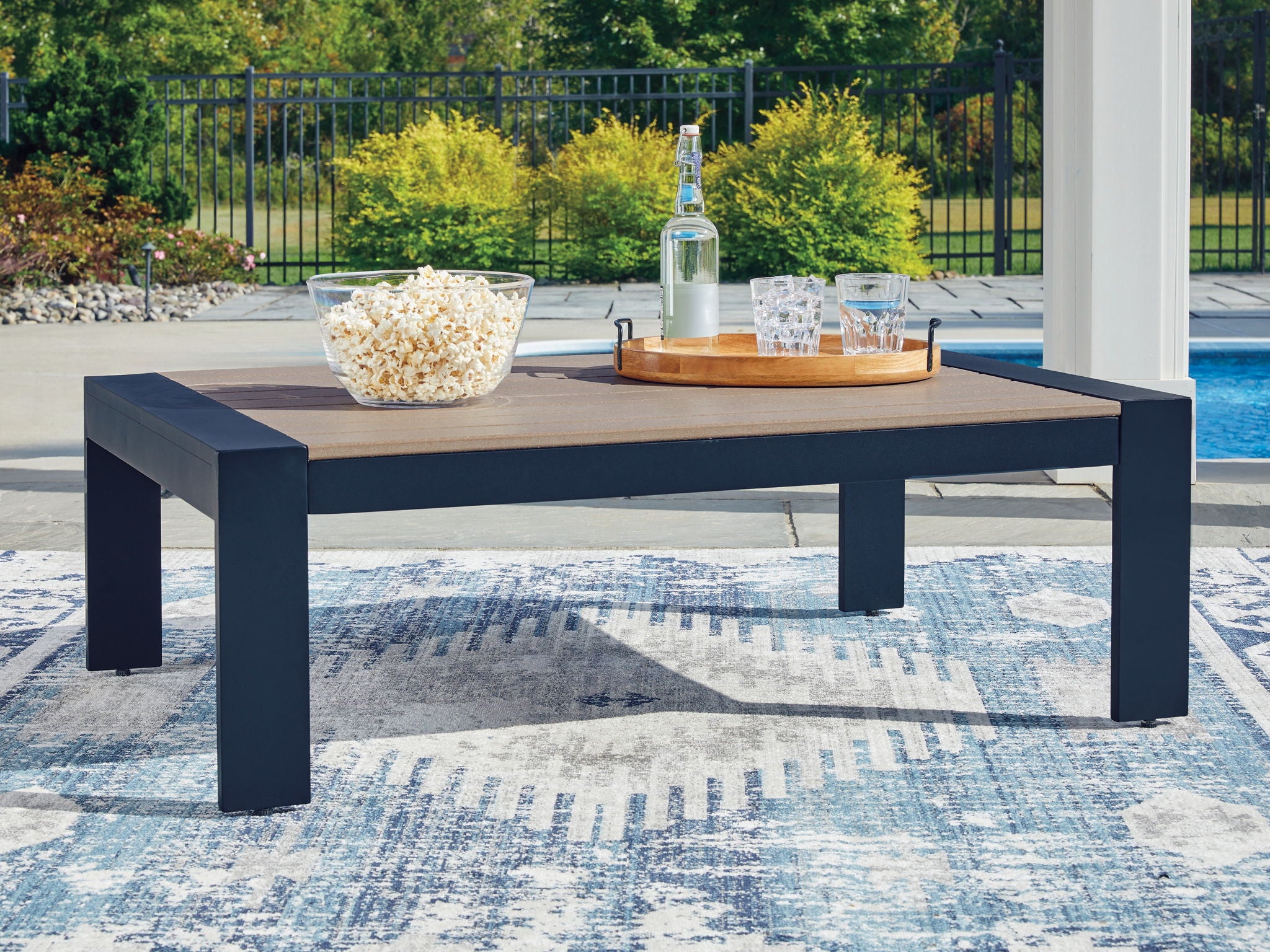 East Beach - Blue - Rectangular Cocktail Table
