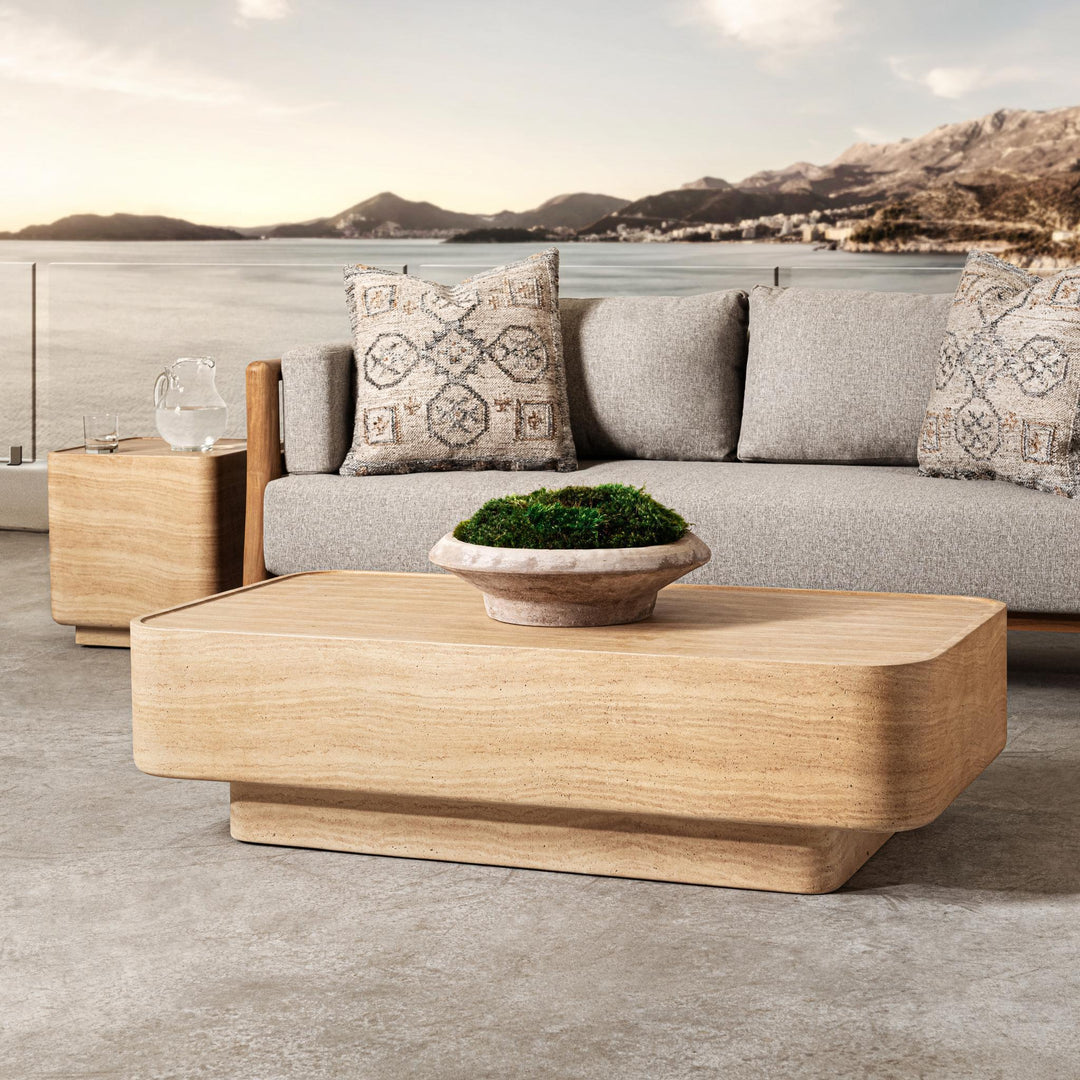 Romana - Outdoor Table