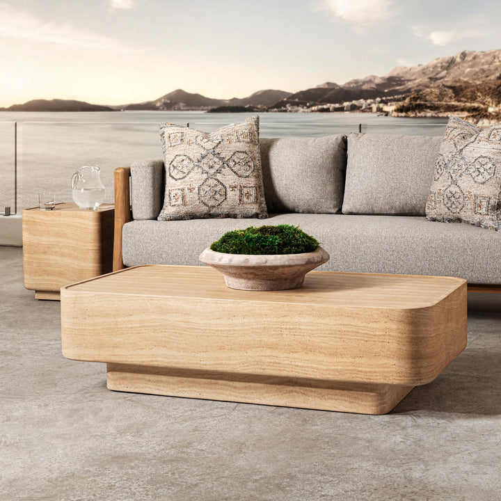 Romana - Outdoor Table