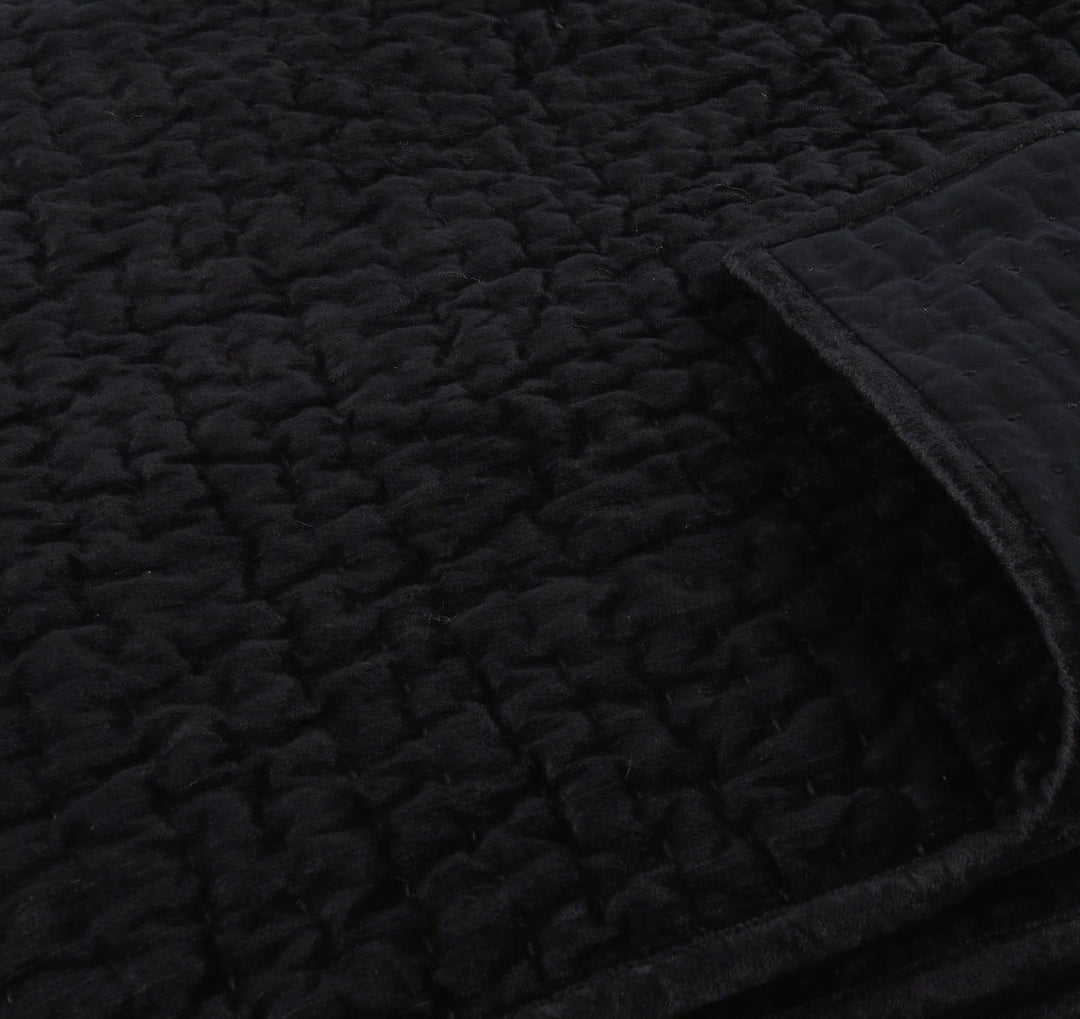 Bari - Velvet Quilt