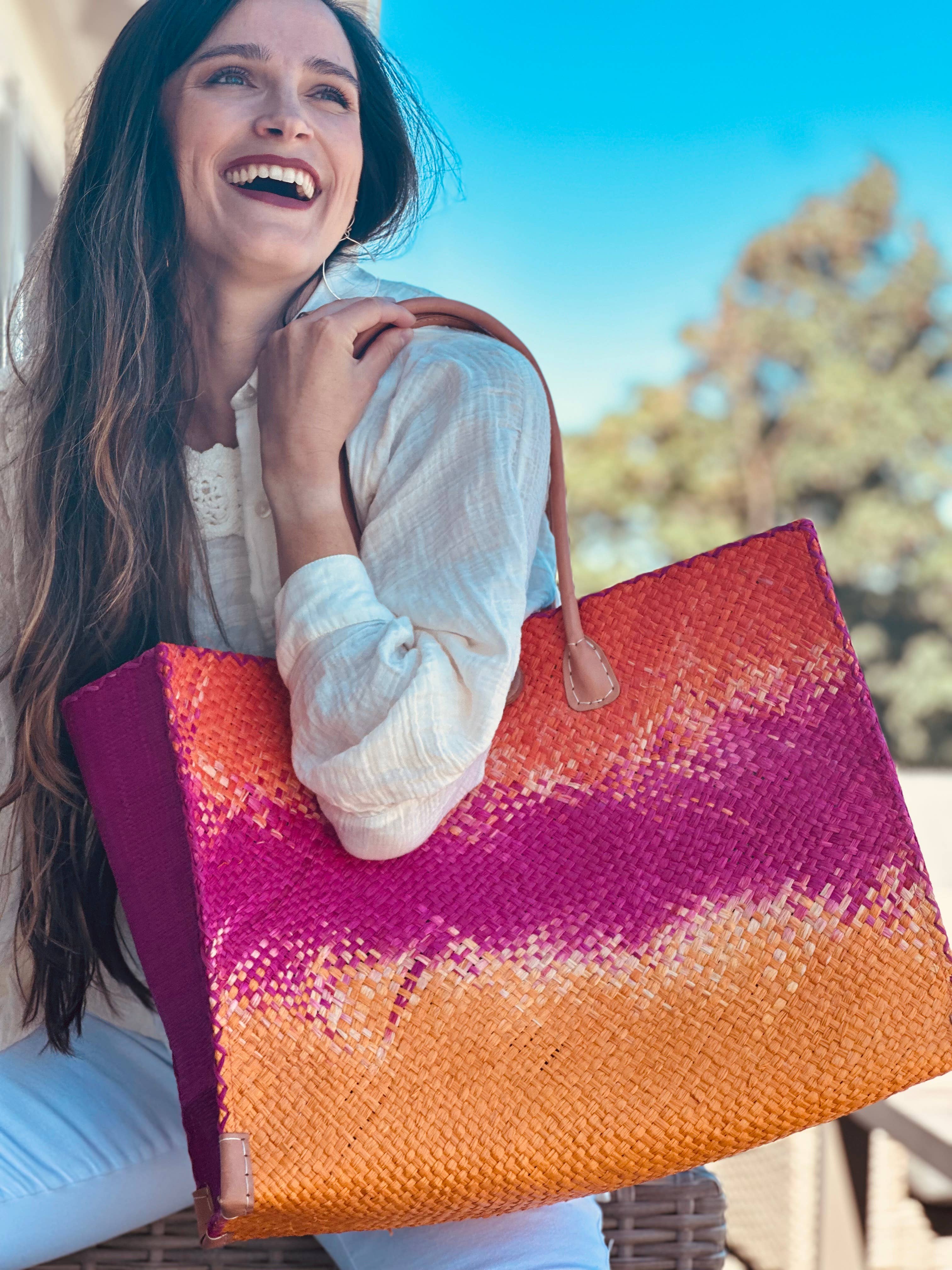 Zafran Holden Ombre Straw Beach Bag: Large / Coral & Fuschia