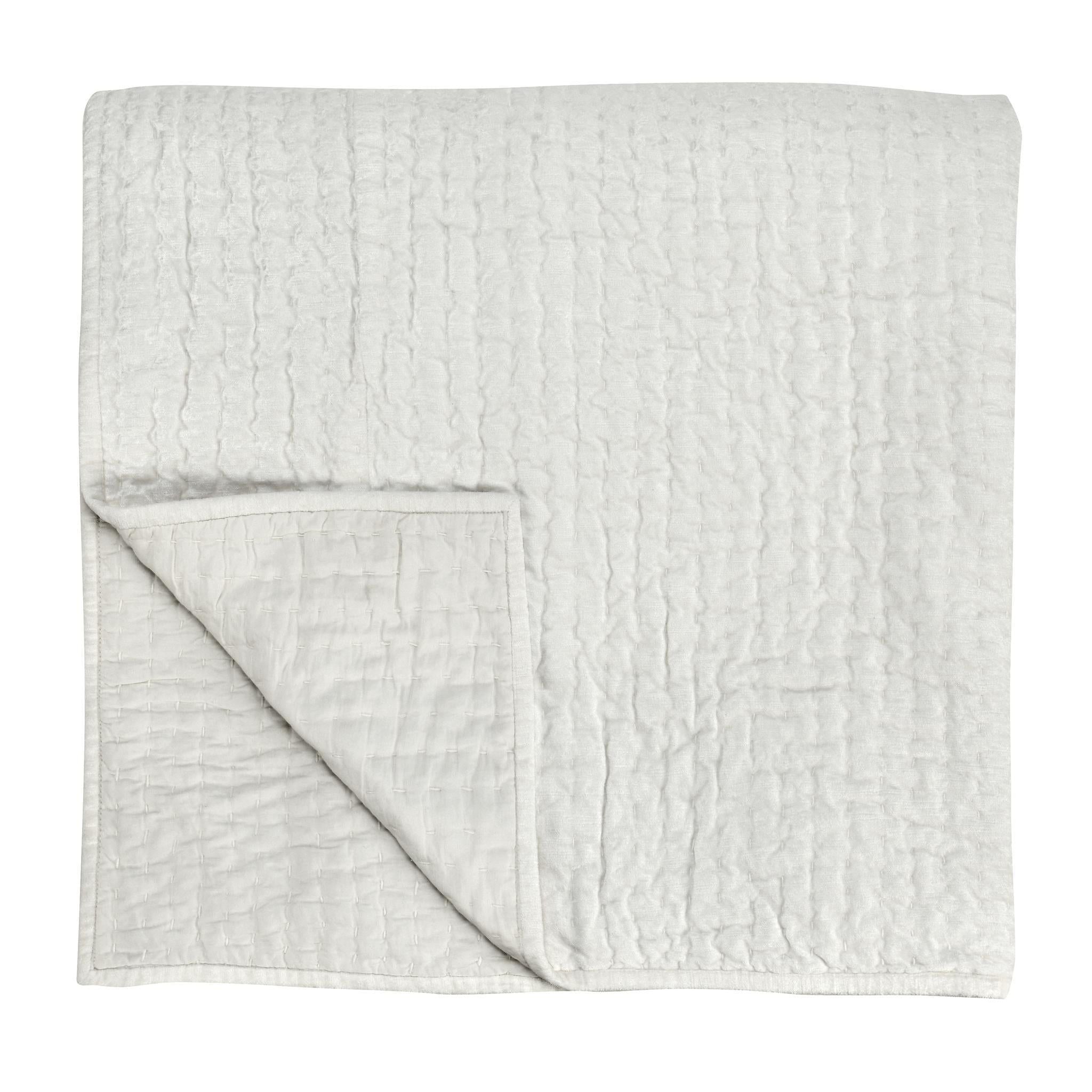 Bari - Velvet Quilt Set