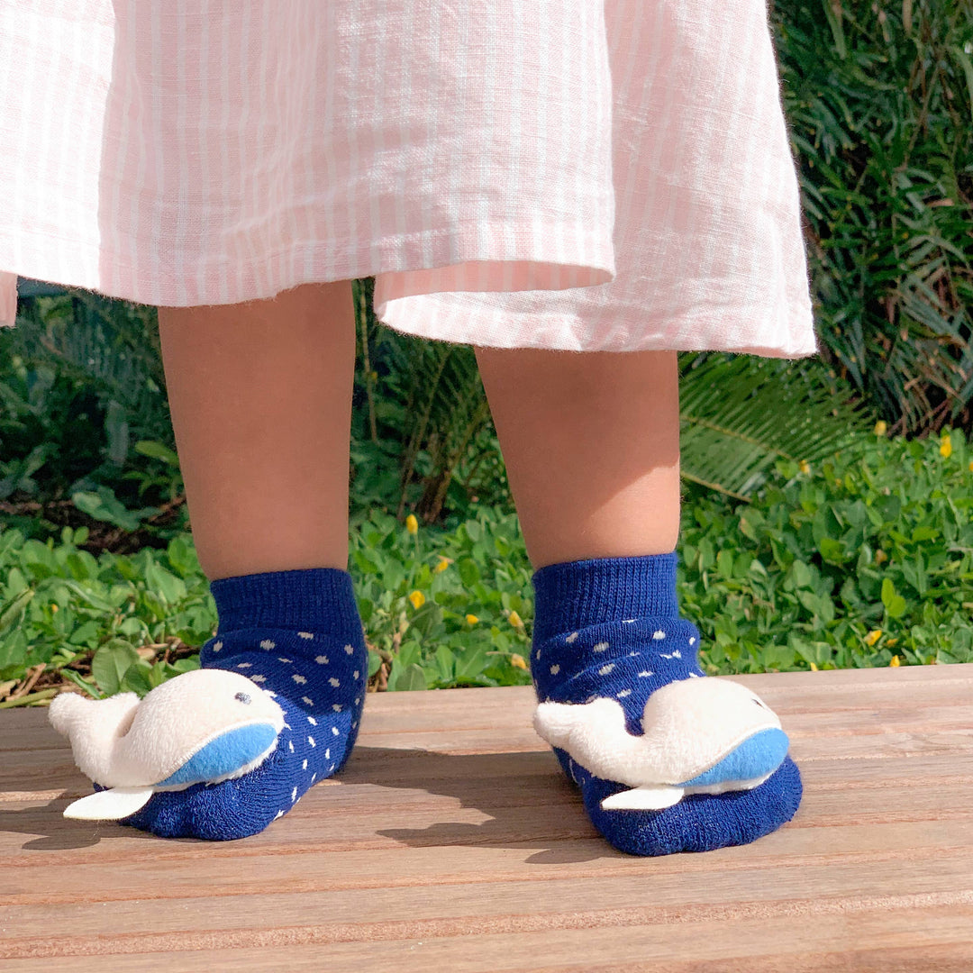 Baby Whale Boogie Toes Rattle Socks: 1 - 2 Y