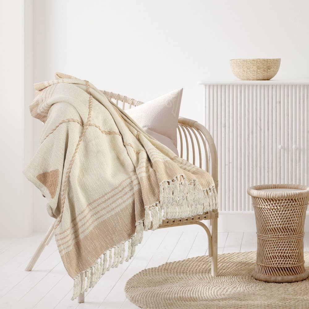 Coastal Edge Geometric Diamond Throw Blanket with Fringe: Blue/White