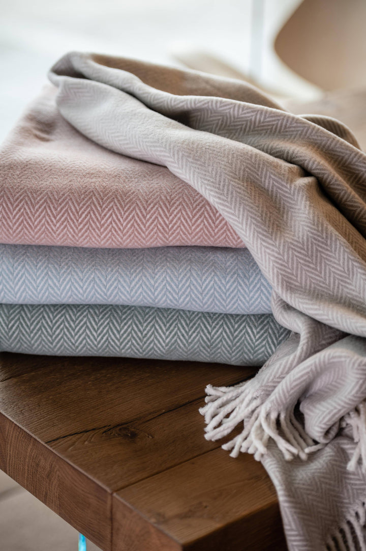 355 - Herringbone Plush Throw: Sky