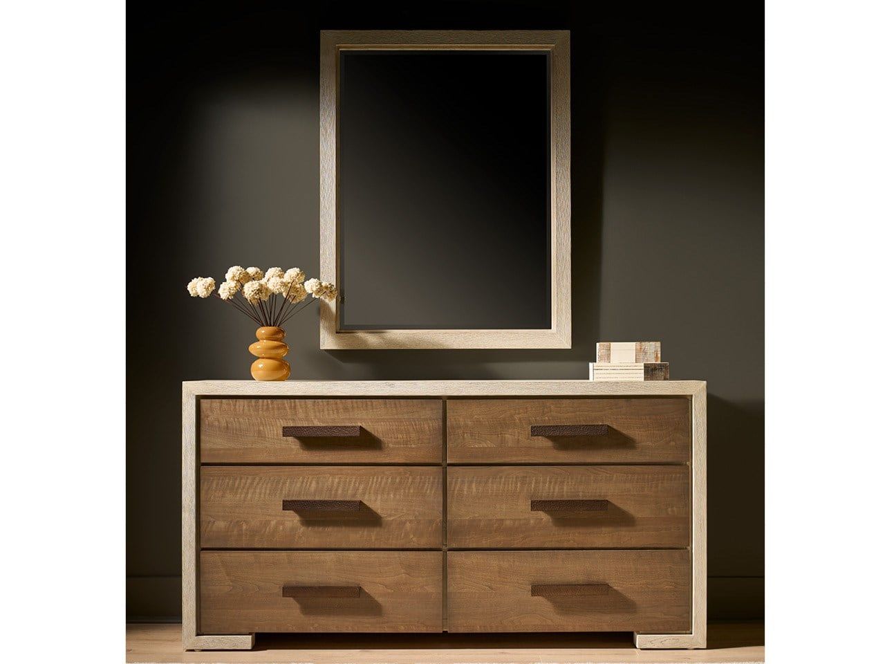 Modern - Dresser