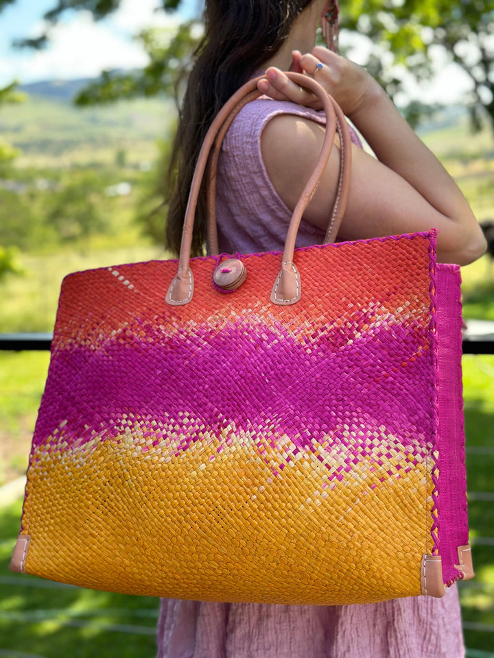 Zafran Holden Ombre Straw Beach Bag: Large / Coral & Fuschia