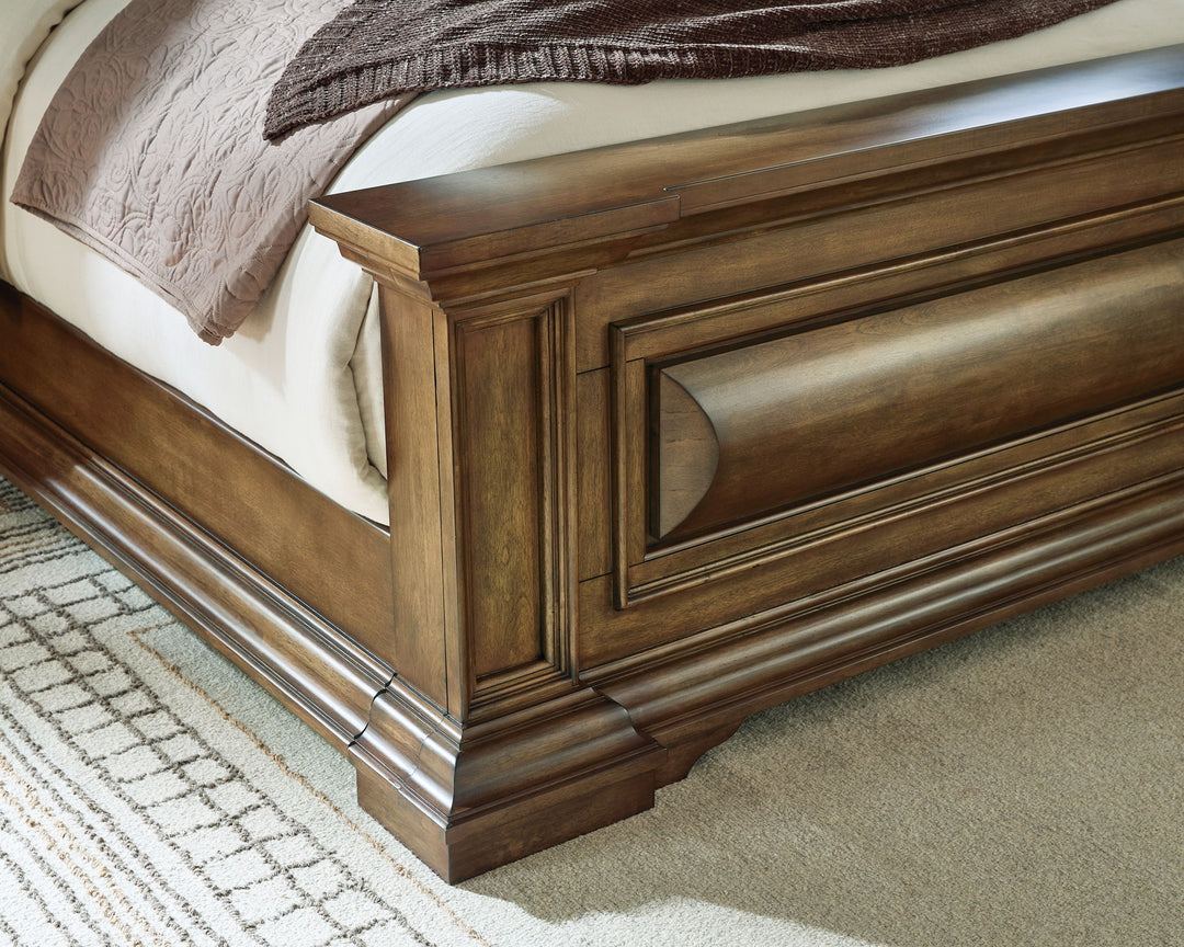 Frantanna - Panel Bed