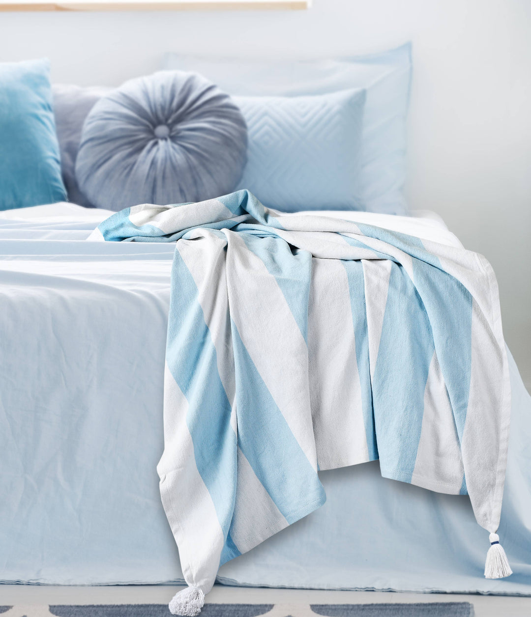 Cabana Striped Throw Blanket with Tassels: Navy Blue