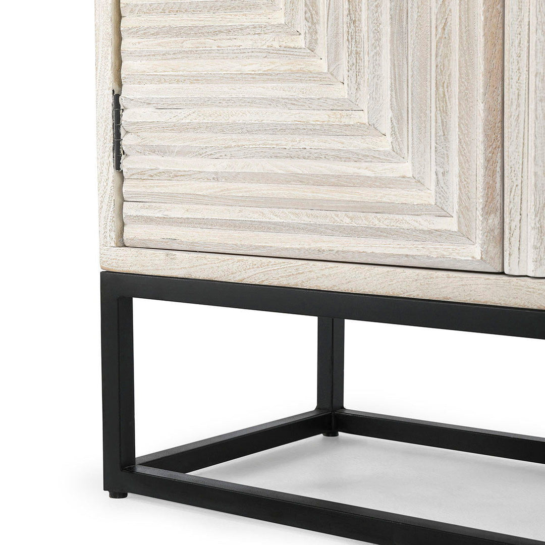 Flint - Sideboard