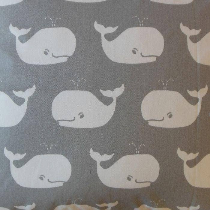 Laibah Throw Pillow: Navy White / 20" x 20"