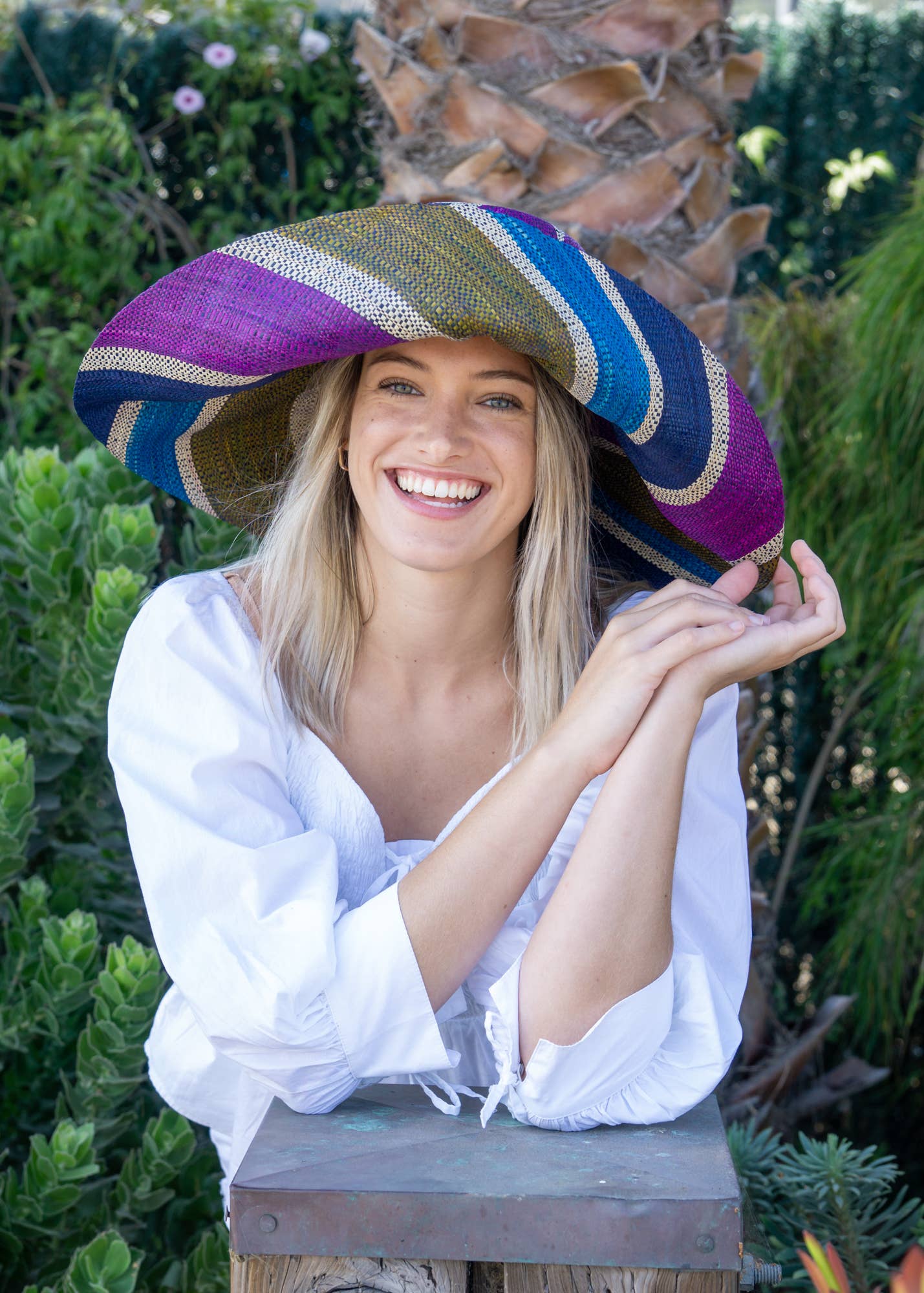 Sun Hats: Colored Stripes Packable 5" & 7" Brim Raffia Straw: 7"Brim / Black Swirl
