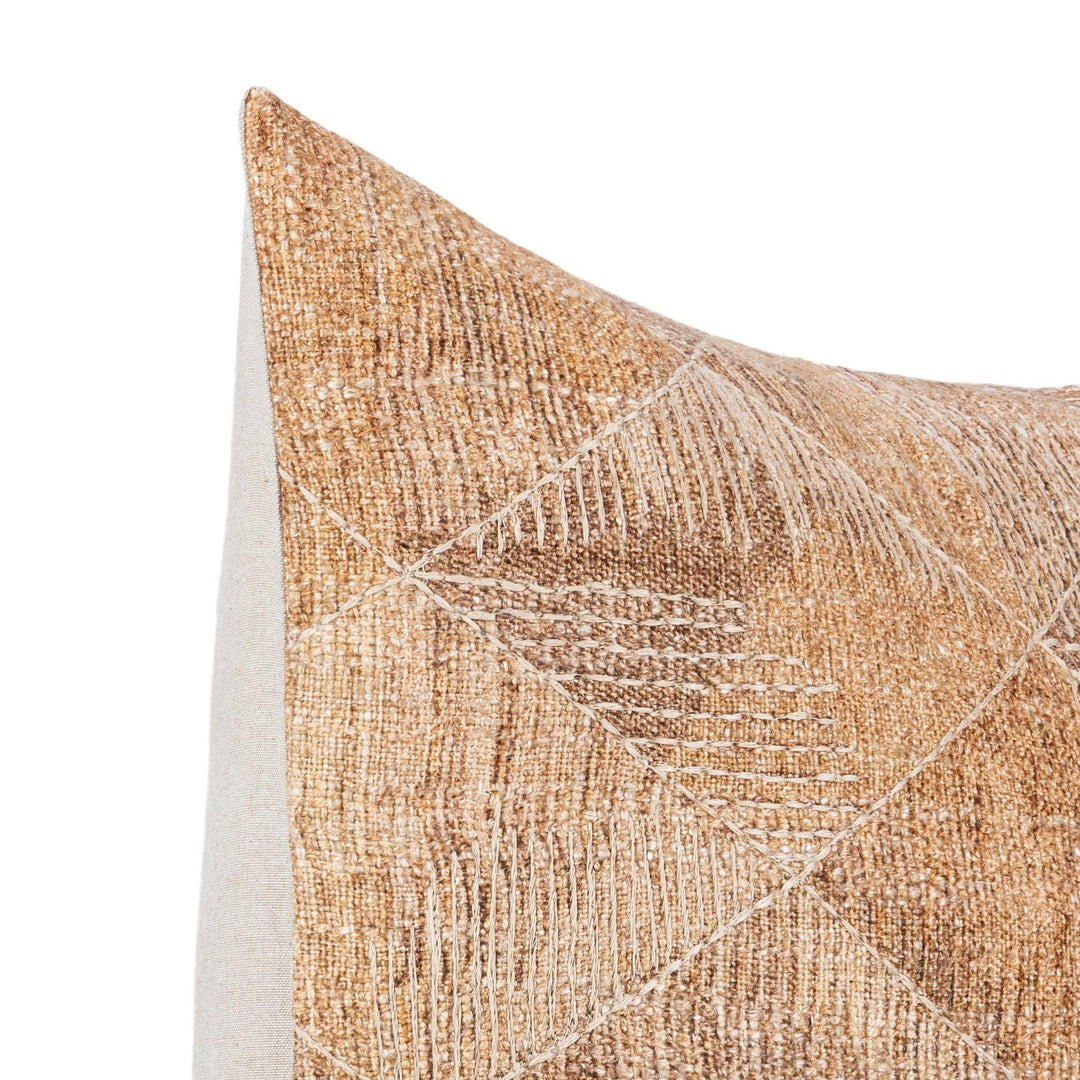 Rev - 22" x 22" LN Pillow - Caramel