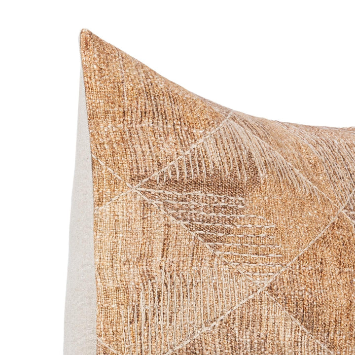 Rev - 22" x 22" LN Pillow - Caramel