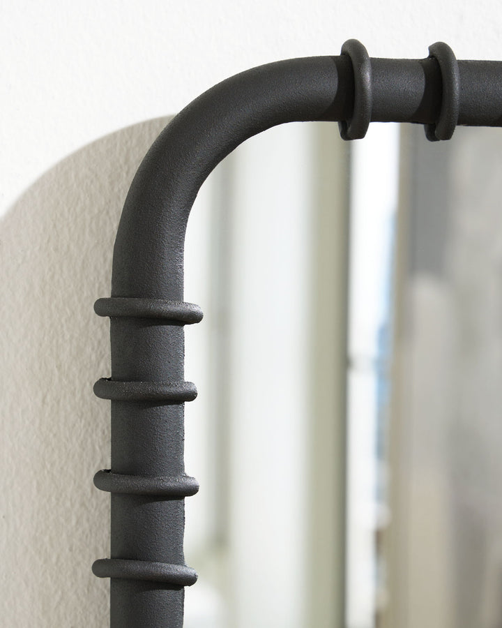Judlow - Black - Accent Mirror