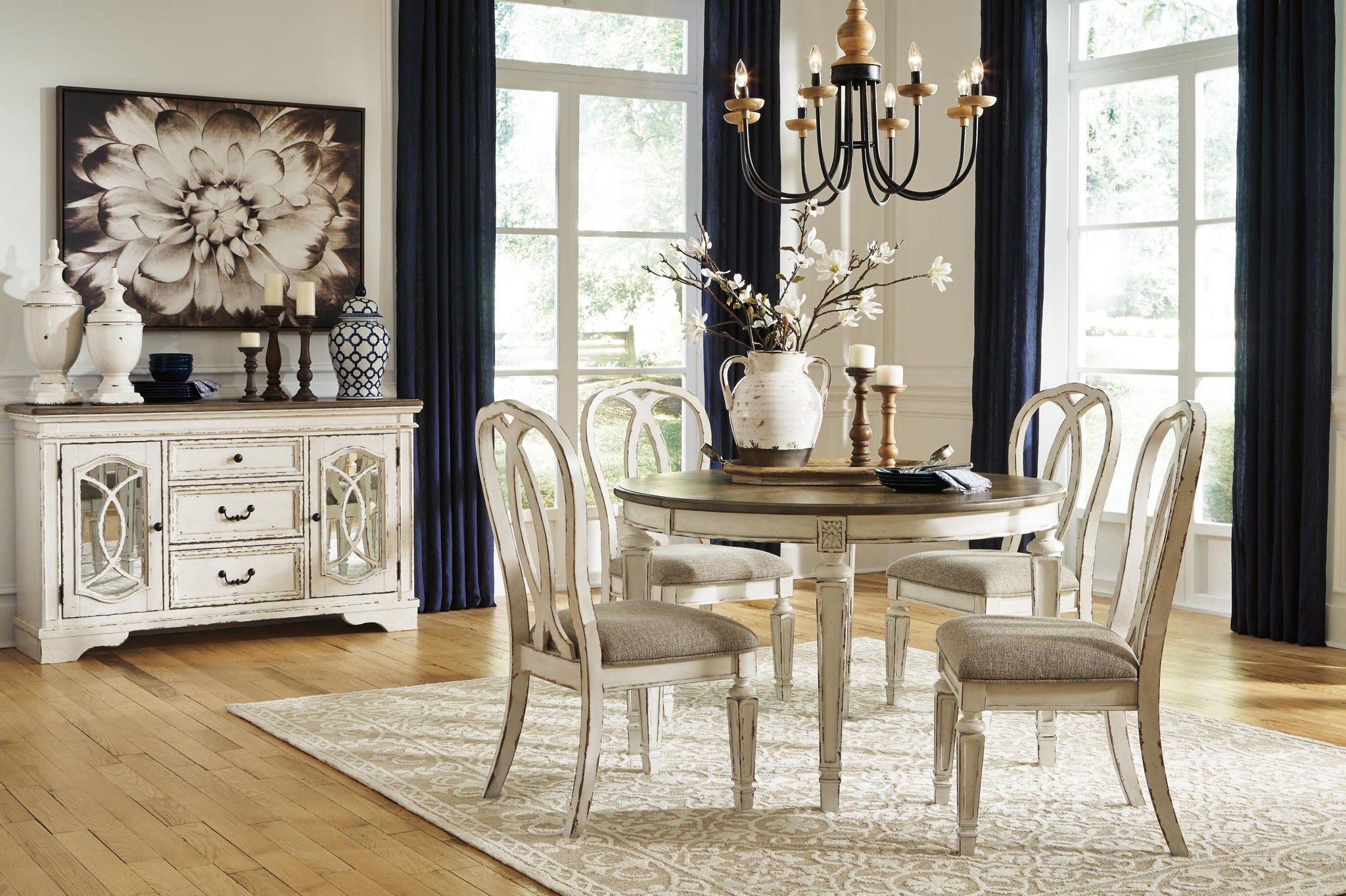 Realyn - Oval Dining Room Extension Table - Chipped White