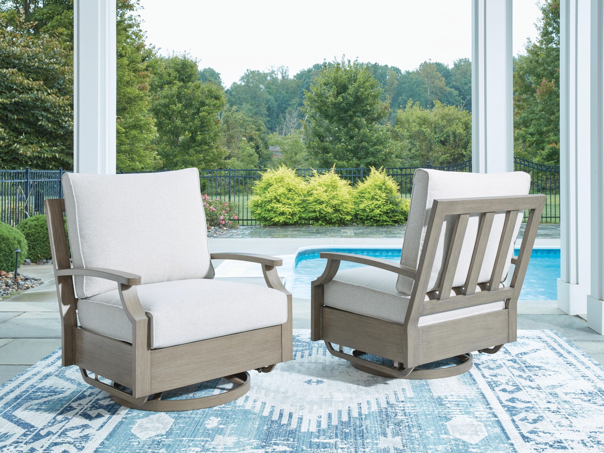 Rainier Ranch - Swivel Glider Chair With Cushion - Brown / Beige