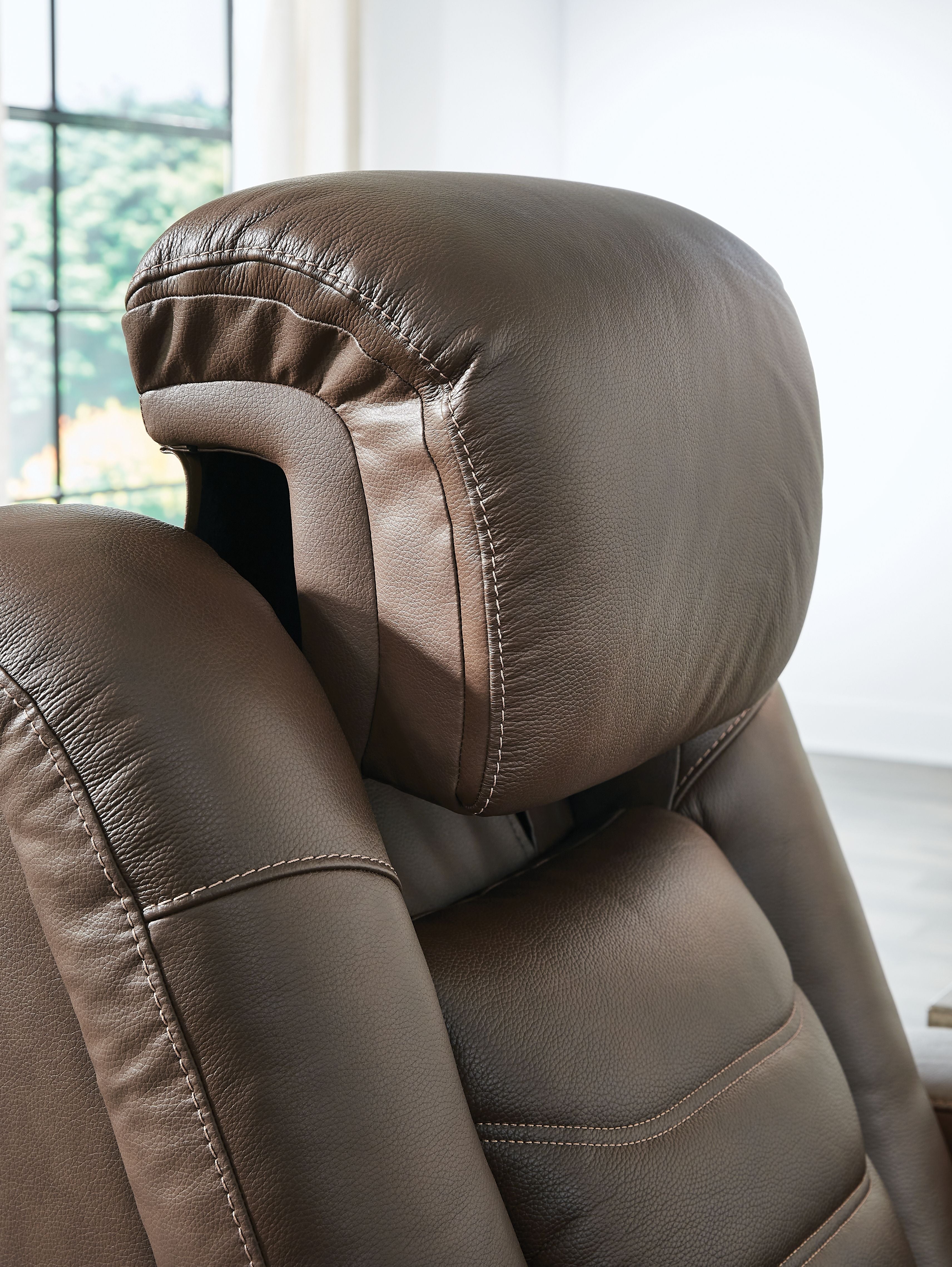 High Impact - Power Recliner / Adj Headrest - Tobacco