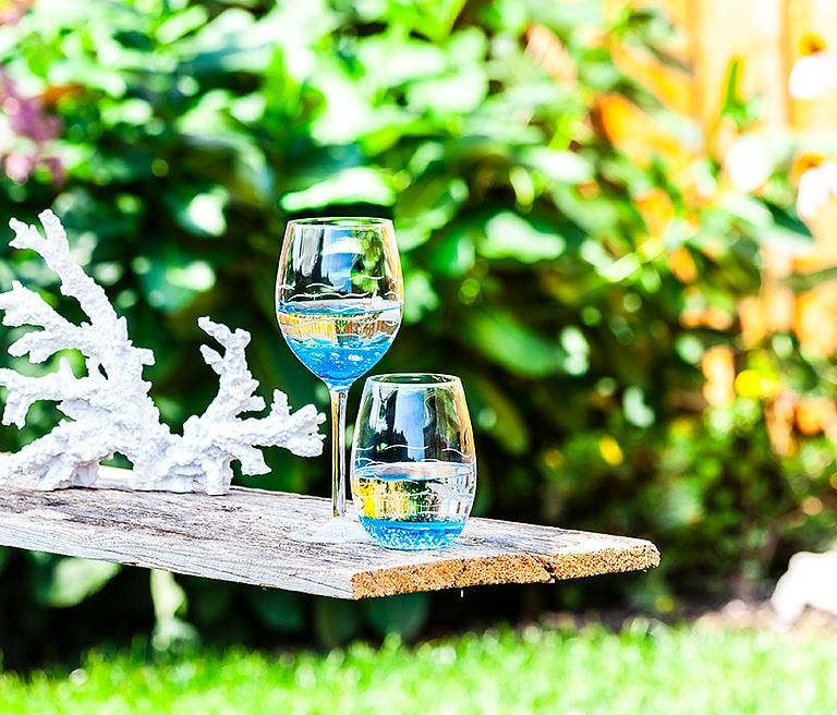 Blue/Clear Fish Cut Glassware: Stemless Goblet (18oz)