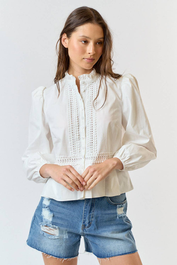 ILT4190 RUFFLE NECK PUFF SLEEVE BUTTON DOWN BLOUSE TOP: OFF WHITE / 100% COTTON / L