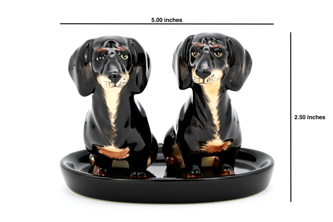 SP955 SALT AND PEPPER SHAKER Dachshund(black)