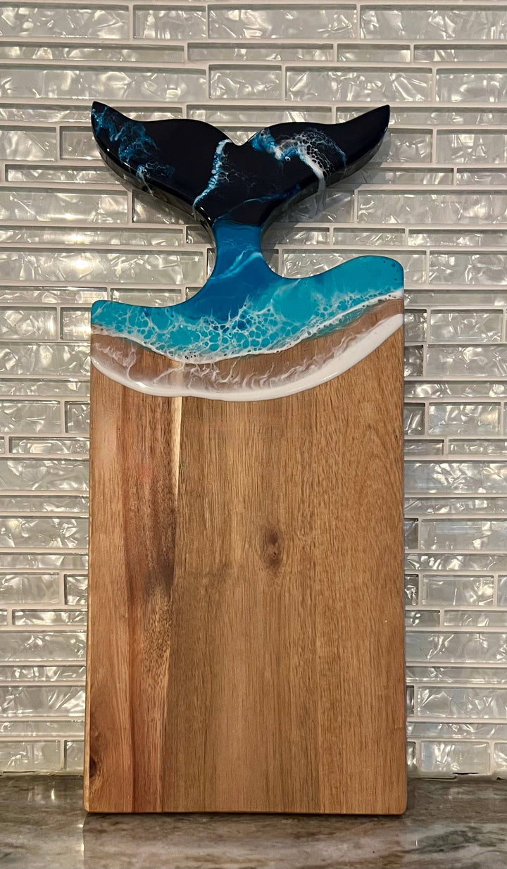 Whale Tail cheese board Acacia Wood: Deep blue