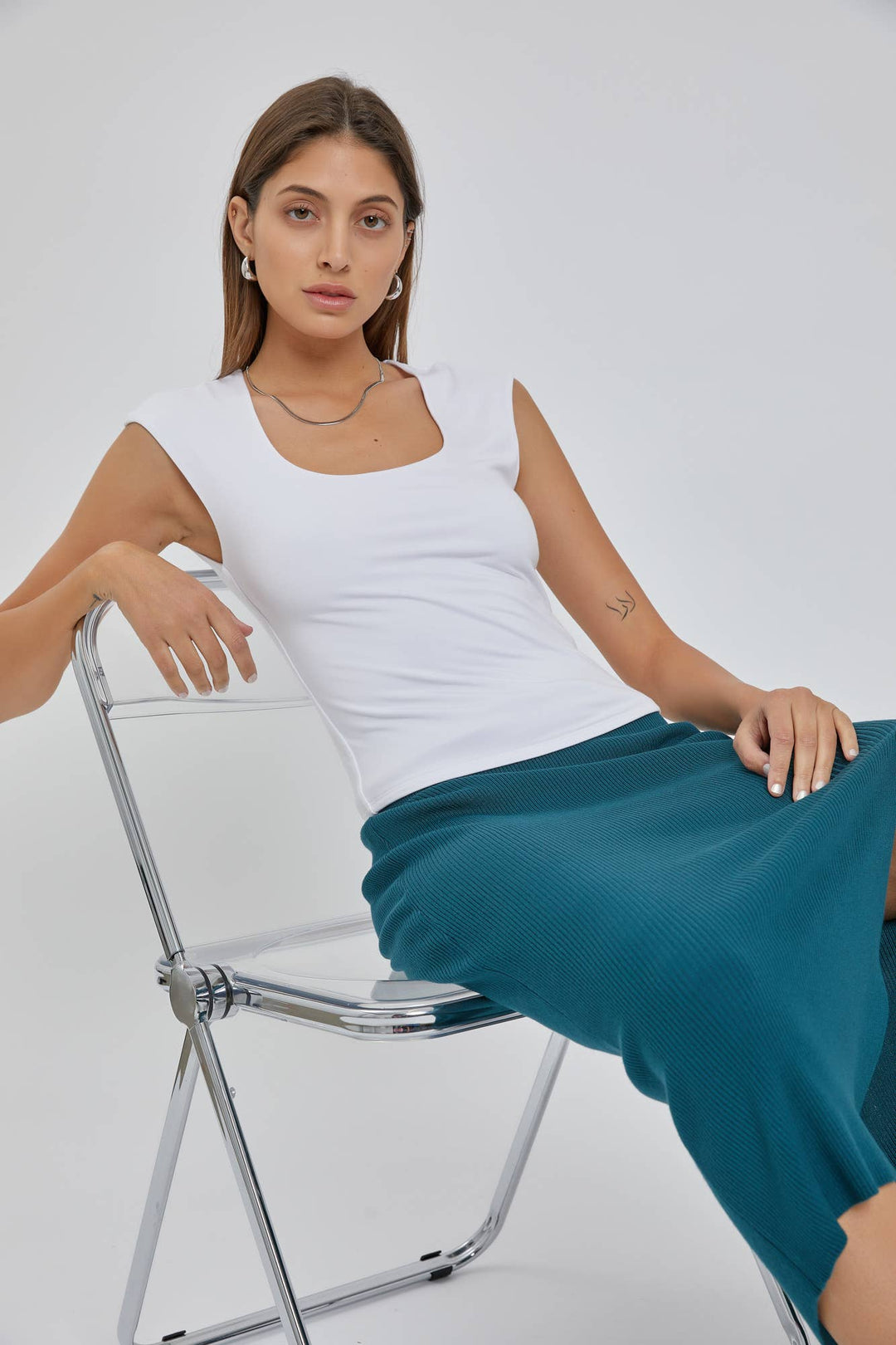 BASIC CAP SLEEVE KNIT TOP: Small / Mocha