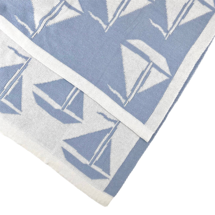 8032 Sailboats Blanket: Blue/White
