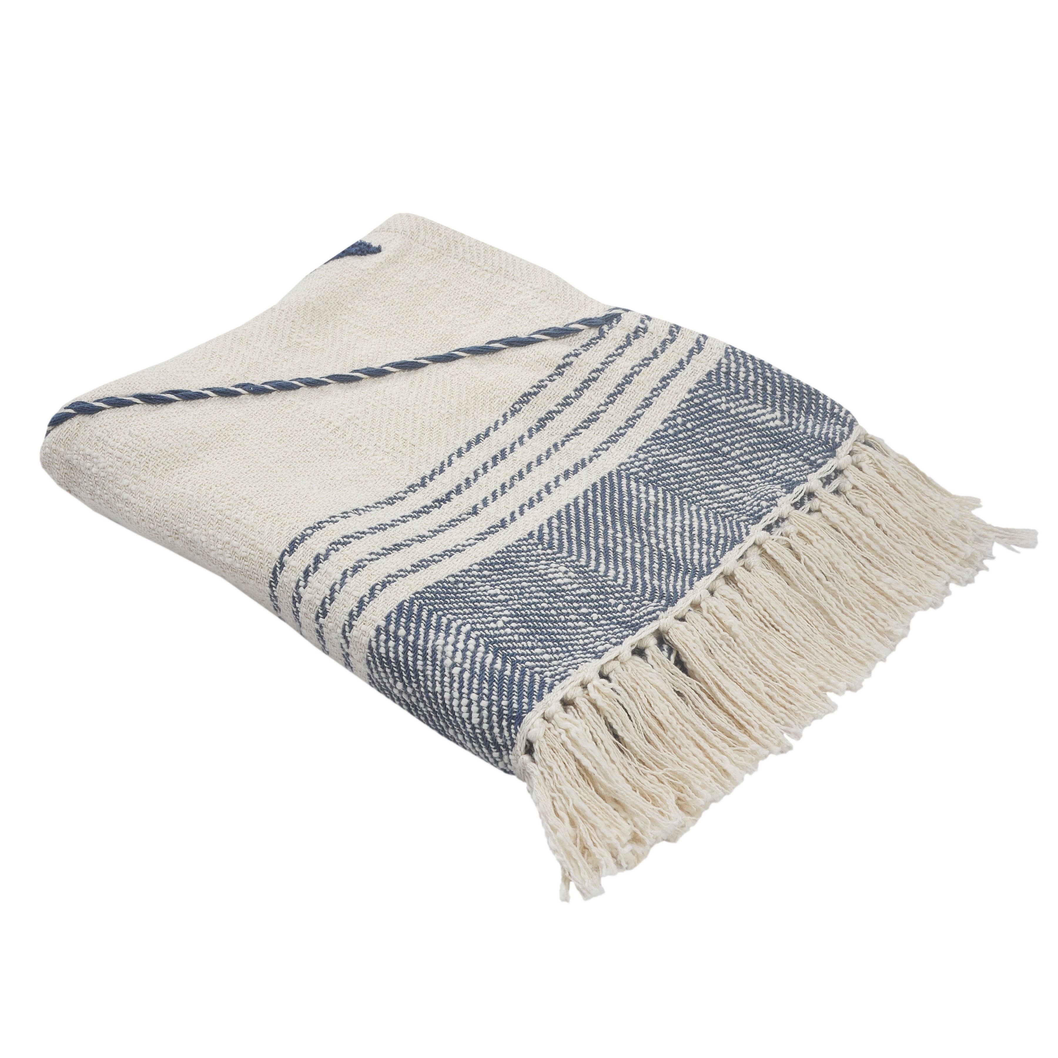 Coastal Edge Geometric Diamond Throw Blanket with Fringe: Blue/White