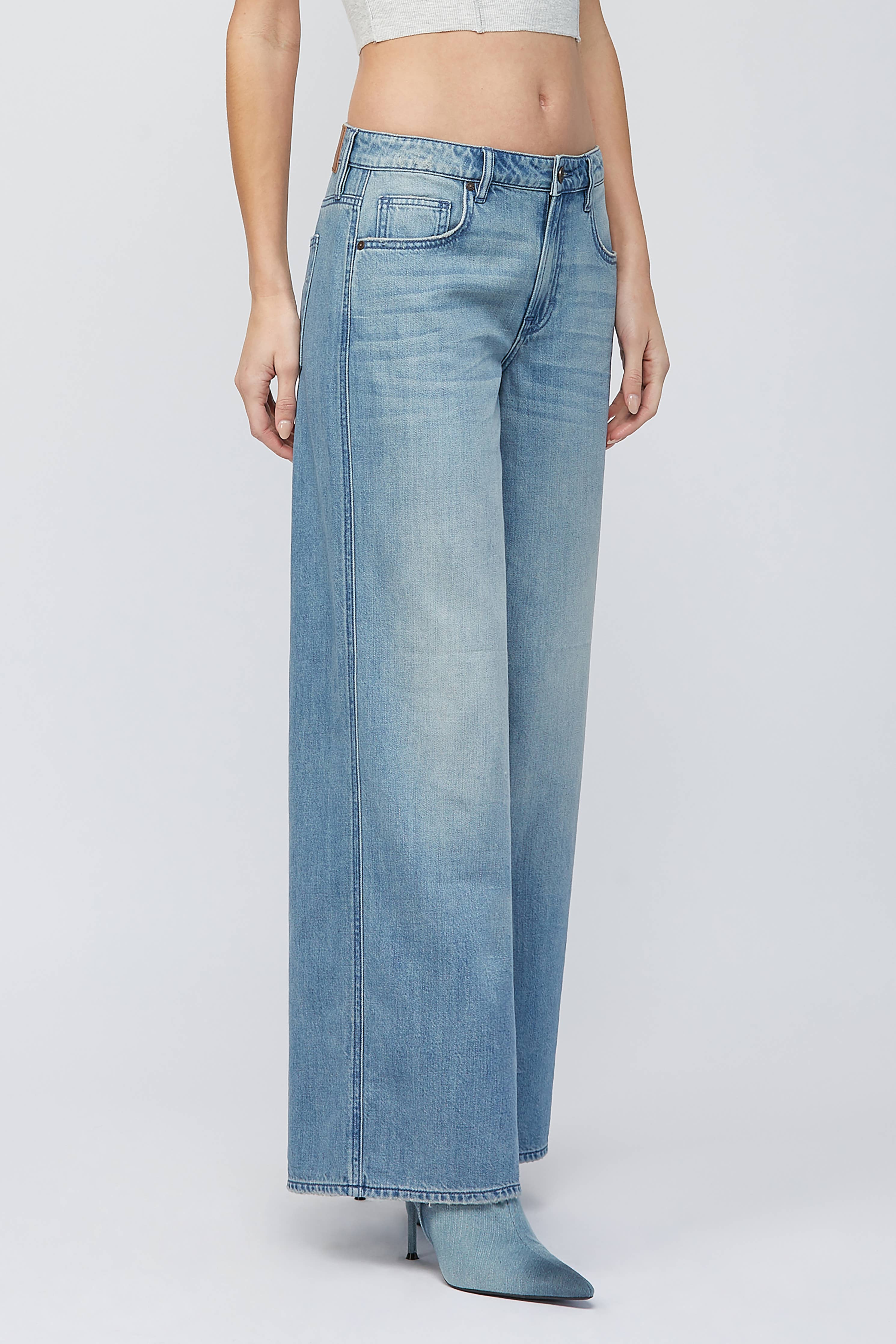 Medium Light Super Soft 32" Inseam Wideleg: 27