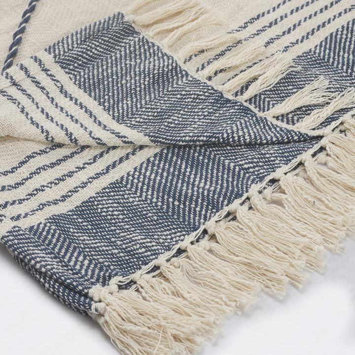 Coastal Edge Geometric Diamond Throw Blanket with Fringe: Blue/White